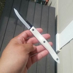 Cutco 1720 Paring knife in pearl/white